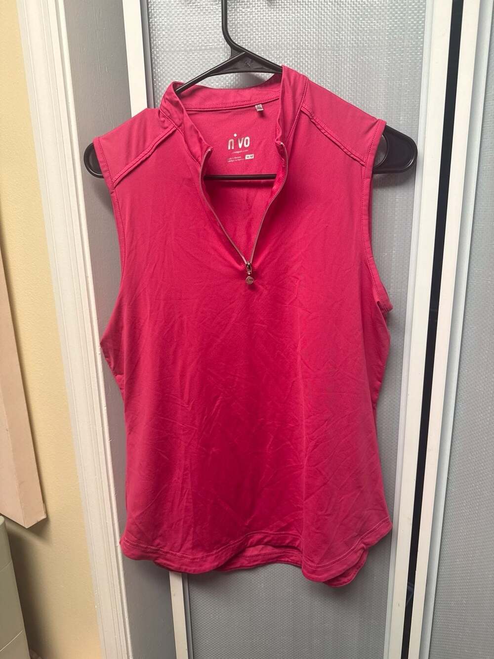 Nivo Women's Sleeveless Quarter-Zip Mock Neck Golf Top Pink Size M